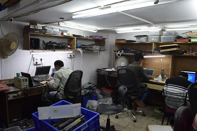 Vision Laptops store photo 1